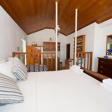Kyklameno Studio No 2 Symi